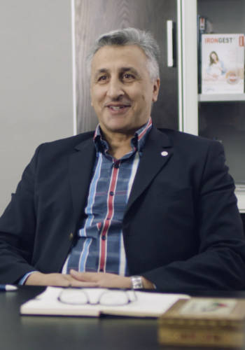 Testimonial image of Dr. Zoubir El Bar, sharing insights on Pharma Access