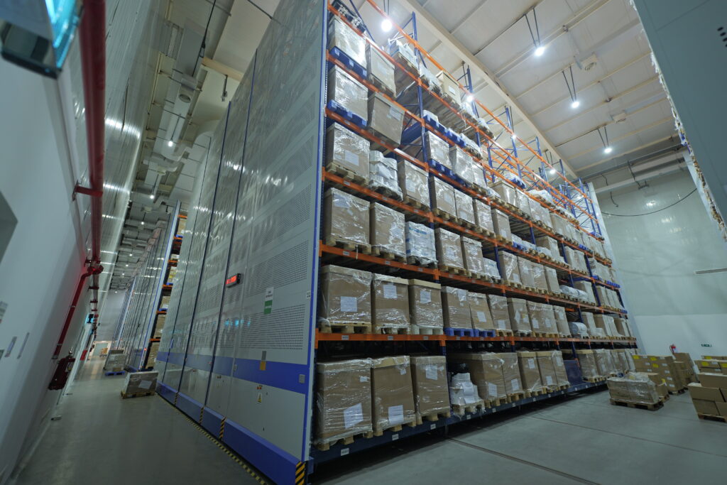 Considerations Before Choosing a Mobile Racking System